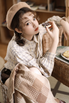 偷偷在线观看